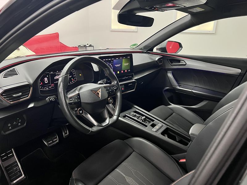 Cupra Leon 2.0 TSI 221 kW 2022 - fotka 14 z 47