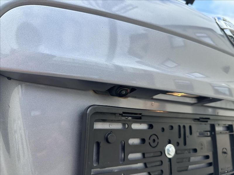 Nissan Qashqai 2,0 4x4 AUTOMAT TEKNA - fotka 26 z 37