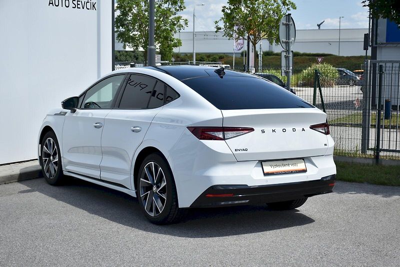 Škoda Enyaq (2024) 85 Sportline 210 kW - fotka 7 z 34