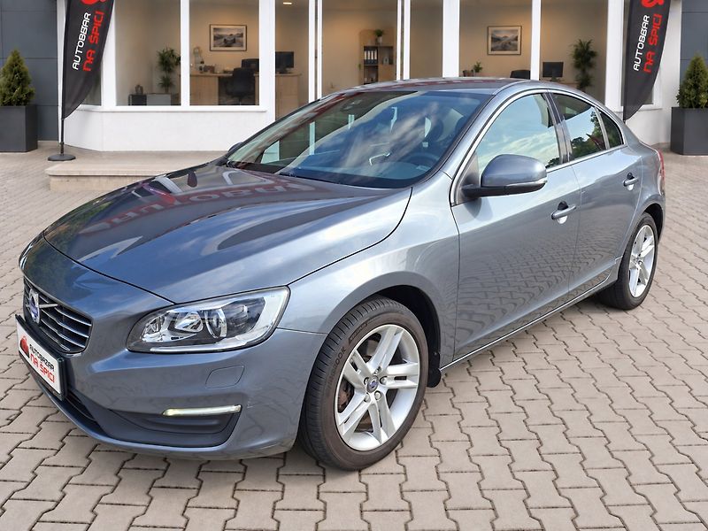 Volvo S60 (2017) 2.0D4 147kW AUT -NOVÉ V ČR - fotka 4 z 38