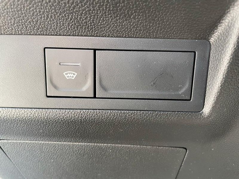 Renault Captur (2020) 1.3 TCe,103kW,Automat,Intens,Č - fotka 28 z 40