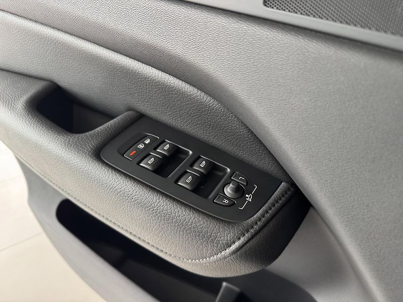 Volvo XC60 T5 Polestar*Inscription*HeadUP - fotka 28 z 34