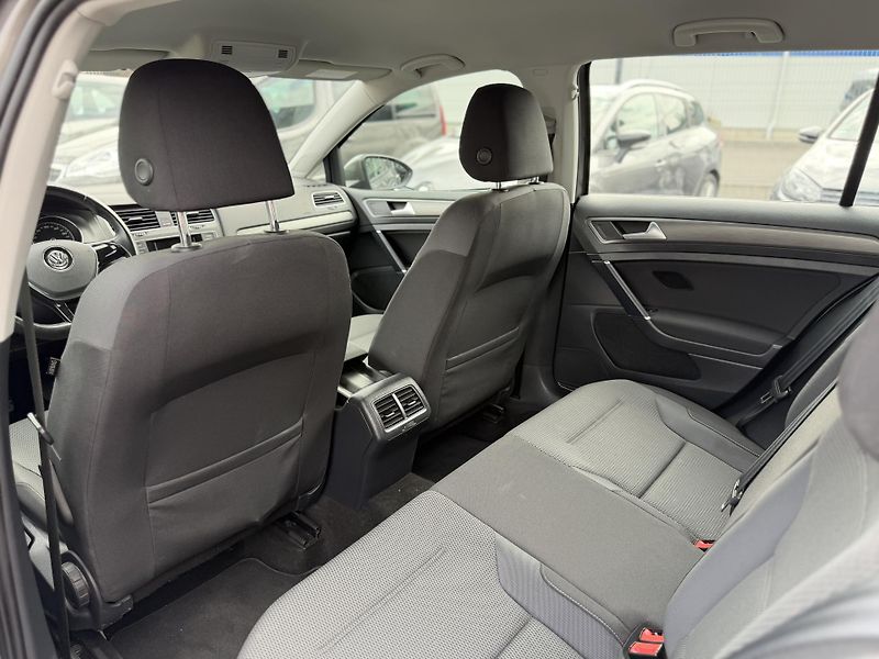 Volkswagen Golf 1.2 tsi, 77kw - fotka 6 z 19