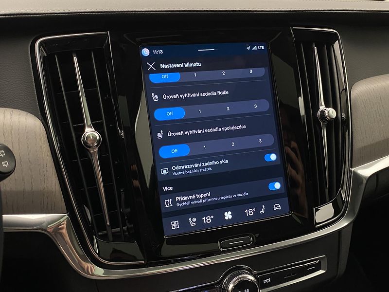 Volvo V90 CC B5 AWD ULTIMATE REZERVACE - fotka 48 z 68