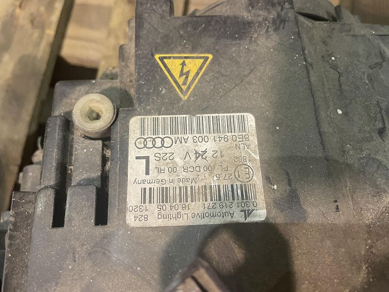 Audi A4 (2007) B7 přední světla  - fotka 4 z 6