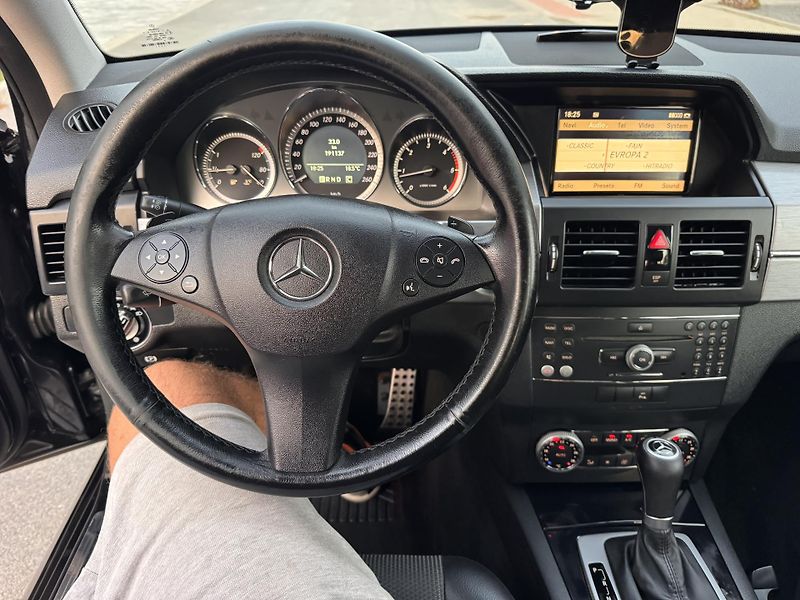 Mercedes-Benz GLK (2009) 220CDI 125Kw Rezervace - fotka 8 z 22