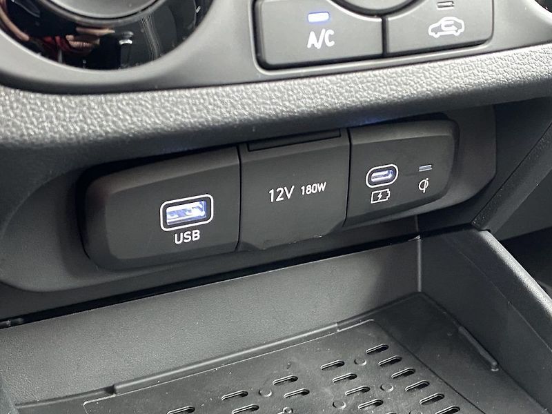 Hyundai i10 1.2i, ČR-1m, Smart, automat - fotka 24 z 31