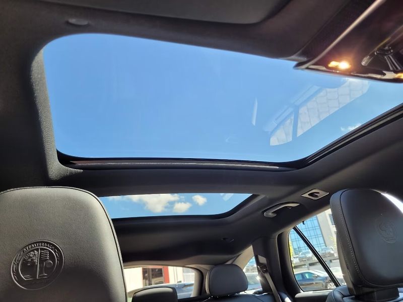 Mercedes-Benz Třídy E 53 AMG Premium+ 4M+ Pano Venti - fotka 16 z 22