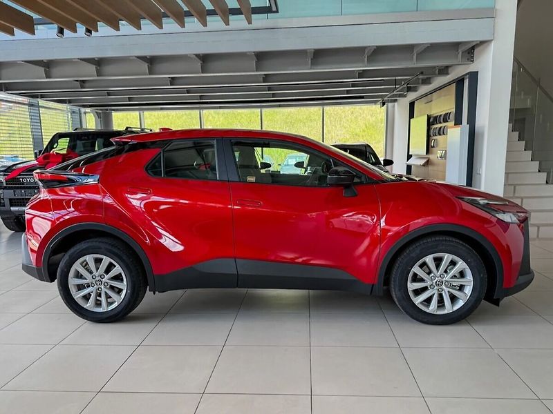 Toyota C-HR Comfort 1,8 Hybrid 140 - fotka 3 z 7
