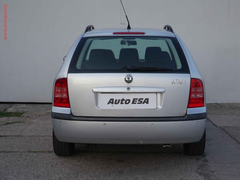 Škoda Octavia (2007) 1.6i, ČR, servis.kniha - fotka 5 z 16