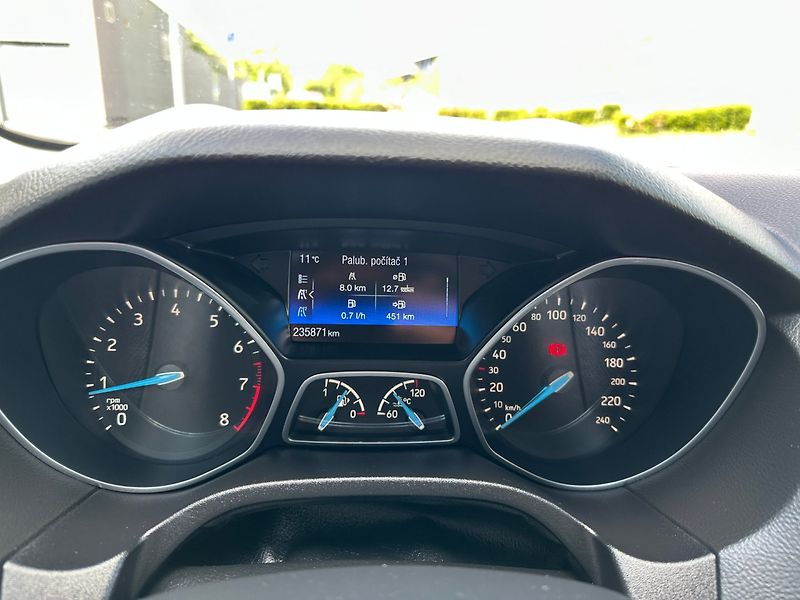 Ford Focus (2017) 1.0EcoBoost 92kw - fotka 15 z 25