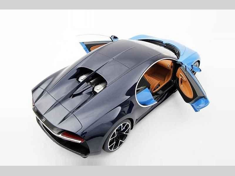 Bugatti Chiron jako model v měřítku 1:8.