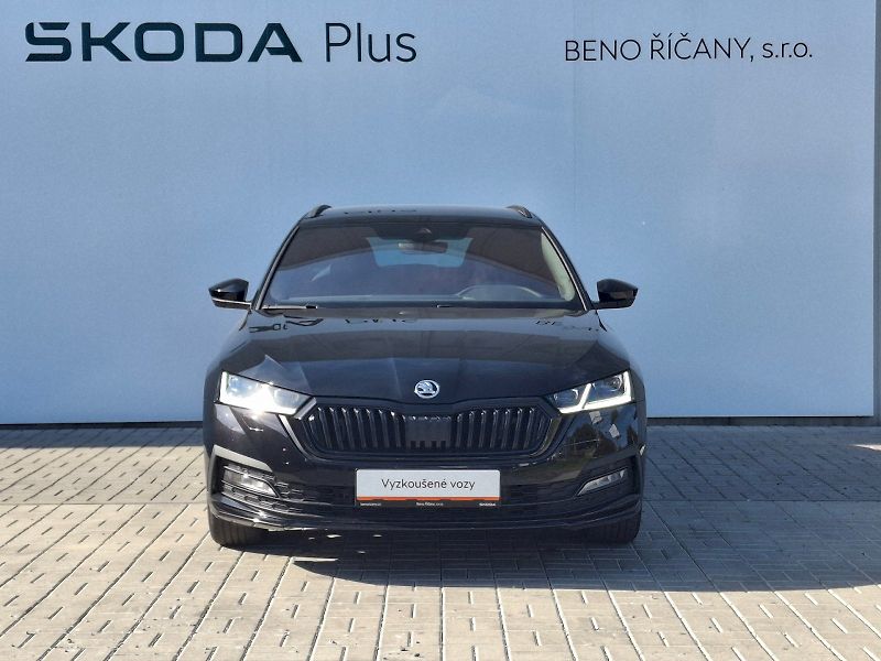 Škoda Octavia (2023) Combi SportLine DSG 4x4 2,0TDi - fotka 4 z 35