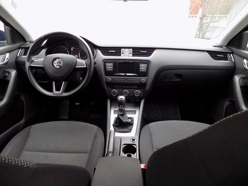 Škoda Octavia (2015) 1.4TSi/1.Maj.ČR/klimatizace/ - fotka 19 z 32