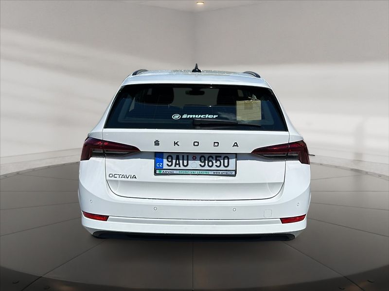 Škoda Octavia 2,0 TDI 110 Ambition - fotka 5 z 11