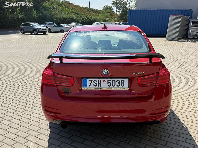BMW Řada 3 (2017) 318i, 100kw Původ ČR Automat - fotka 4 z 20