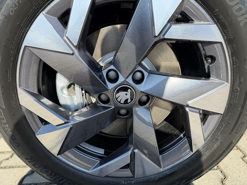 Škoda Kodiaq (2026) 2.0TDI 142kW 4X4 SPORT R19 CZ! - fotka 18 z 46