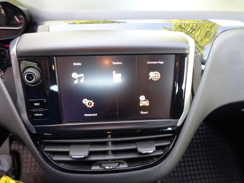 Peugeot 2008 1.6 BlueHDI ACTIVE 73 kW - fotka 15 z 30