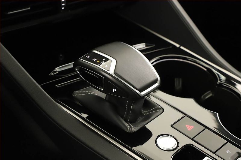 Volkswagen Touareg (2019) R-Line 3.0 TDI - fotka 10 z 29