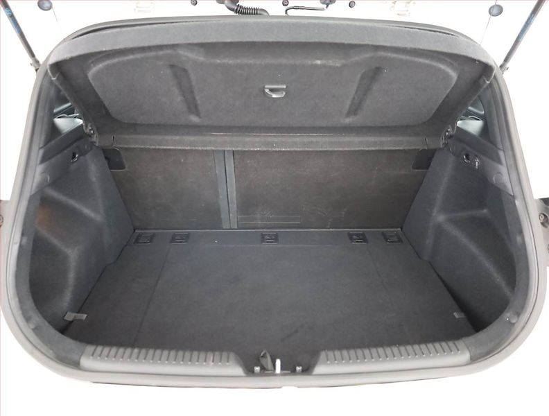 Hyundai i30 (2014) Trikolor 1.4 CVVT, Serv.kniha - fotka 14 z 15