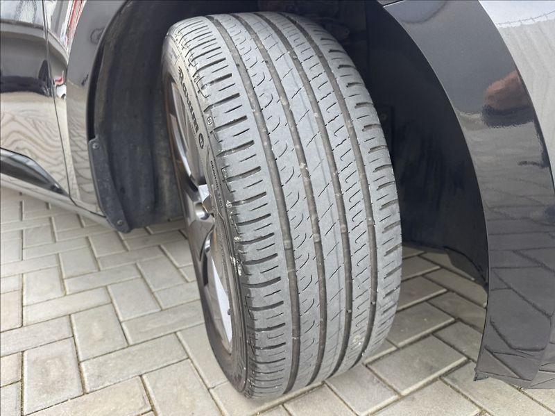 Škoda Superb 1,6 TDI Navi TZ park. kamera - fotka 47 z 50