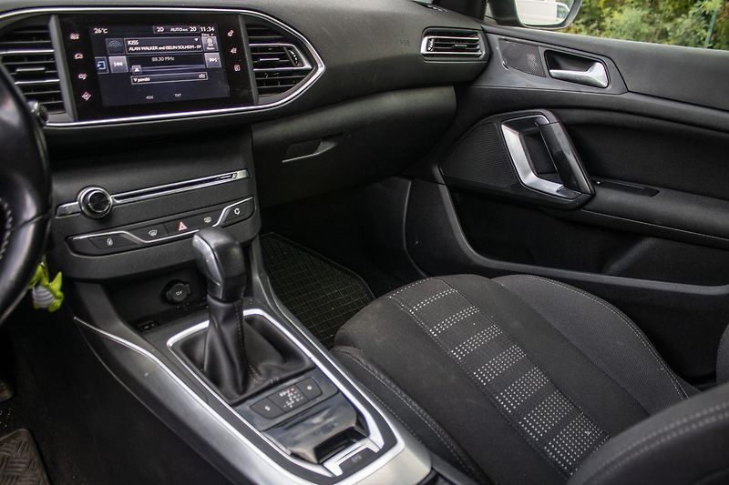 Peugeot 308 - fotka 13 z 21