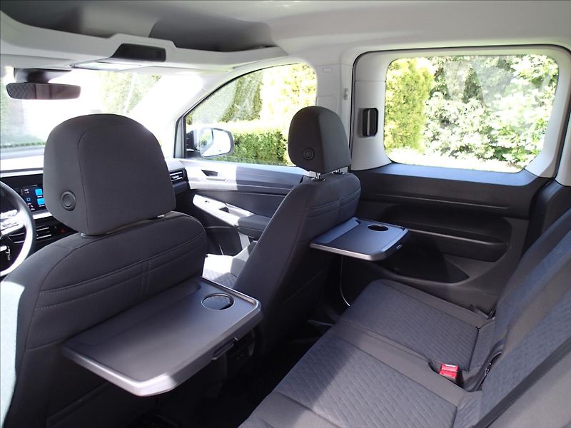 Volkswagen Caddy 1,5 1.maj. 26 000 Km, záruka - fotka 37 z 41