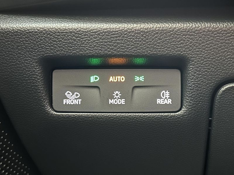Škoda Superb 2.0 TDI 4x4 L & K - fotka 17 z 30