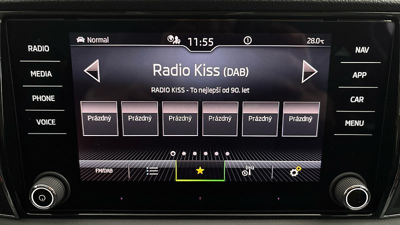 Škoda Karoq 1.5 TSI DSG Style - fotka 11 z 27