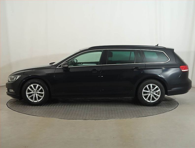 Volkswagen Passat (2016) Comfortline 2.0 TDI, Automat - fotka 3 z 14