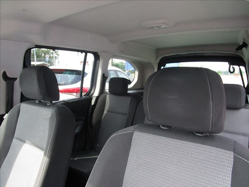 Toyota ProAce City Verso 1.5D-4D, 1. majitel - fotka 22 z 65