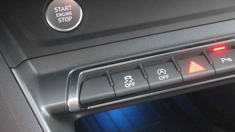 SUV Audi teď mají osmiúhelníkovou masku chladiče