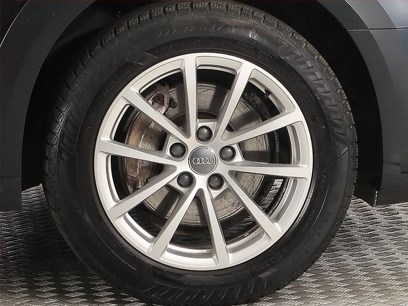 Audi A4 Allroad (2017) 2.0 TDI, 4X4, Automat, Kůže - fotka 15 z 19