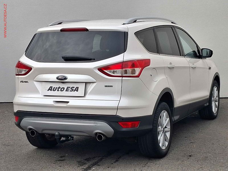 Ford Kuga (2016) 1.5 EB, Titanium, navi - fotka 4 z 19