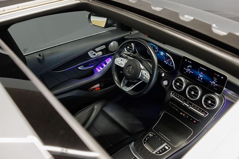 Mercedes-Benz GLC (2023) GLC 220d 4Matic AMG Line - fotka 15 z 35