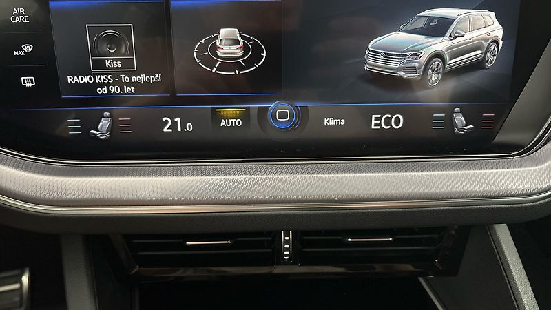 Volkswagen Touareg 3.0 TDI Tiptronic 4MOTION R-Li - fotka 13 z 33