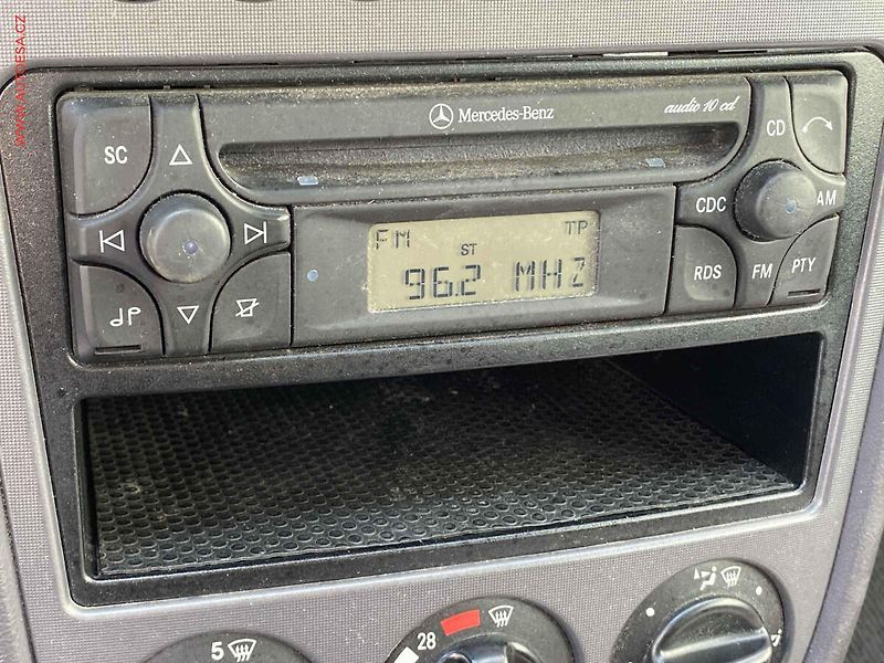 Mercedes-Benz Třídy A (2003) 1.4i 140, AC - fotka 14 z 16