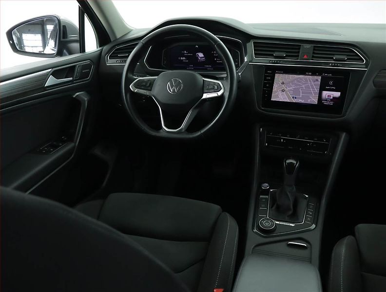 Volkswagen Tiguan (2022) Elegance 2.0 TDI - fotka 7 z 16