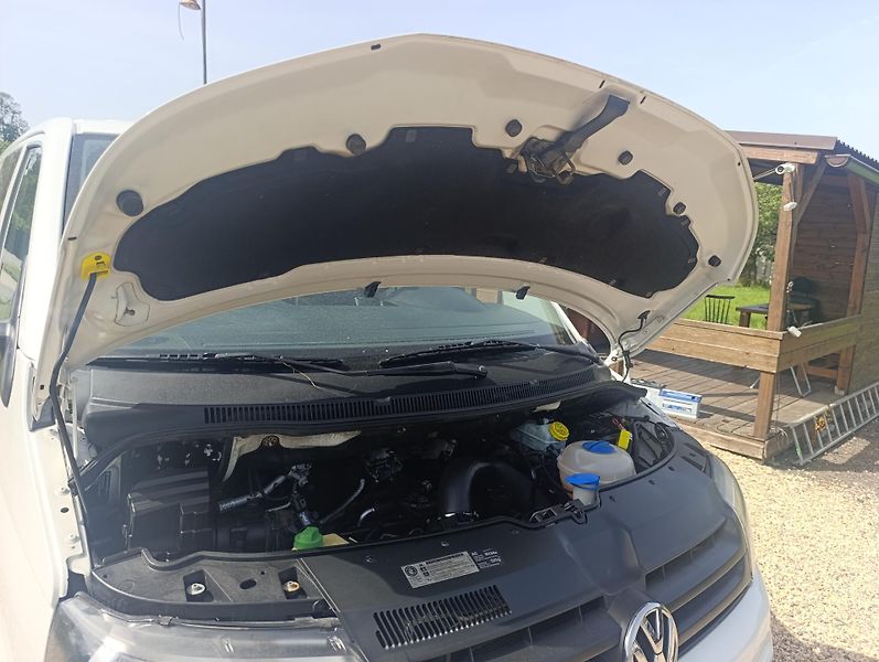 Volkswagen Transporter (2010) 2.0 TDi 6 míst LONG klima tz - fotka 14 z 26