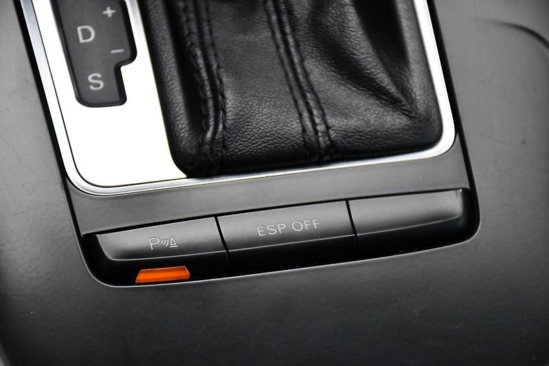 Audi A4 1.8TFSi 118kW AT - fotka 25 z 34