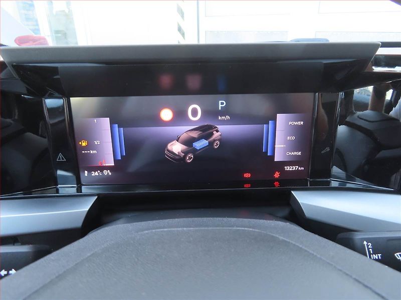 Opel Frontera (2025) 1.2 hybrid - fotka 11 z 17