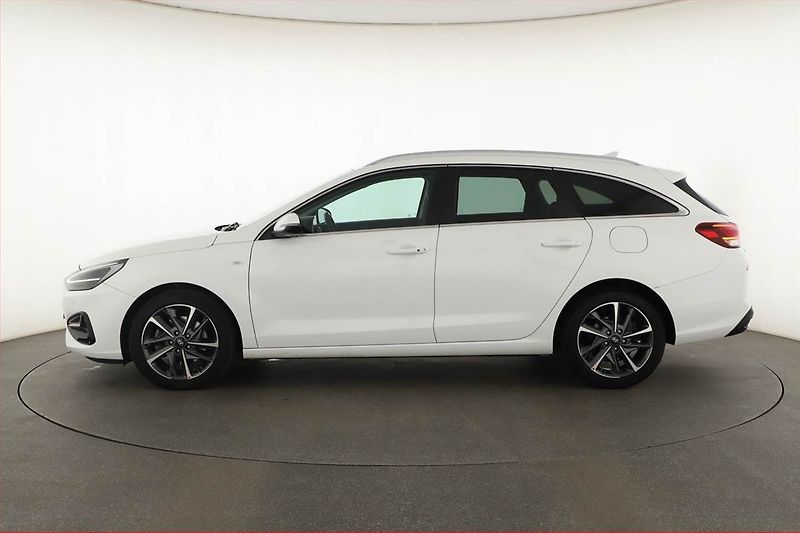 Hyundai i30 (2023) 1.5 T-GDI MHEV, Automat - fotka 3 z 16