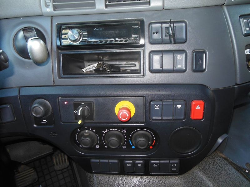 DAF CF 330 FAN, 6x2, Haller X-2C-M21, - fotka 27 z 31