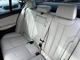 BMW Řada 5 (2018) 540D xDrive Luxury - CZ - náhled 27