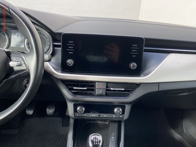 Škoda Scala (2020) 1.0 TSi, ČR, Style, LED - fotka 12 z 19