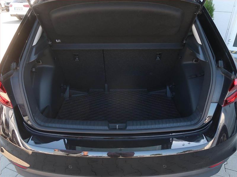 Škoda Fabia (2023) 1.0 TSI, Serv.kniha, Tempomat - fotka 13 z 16