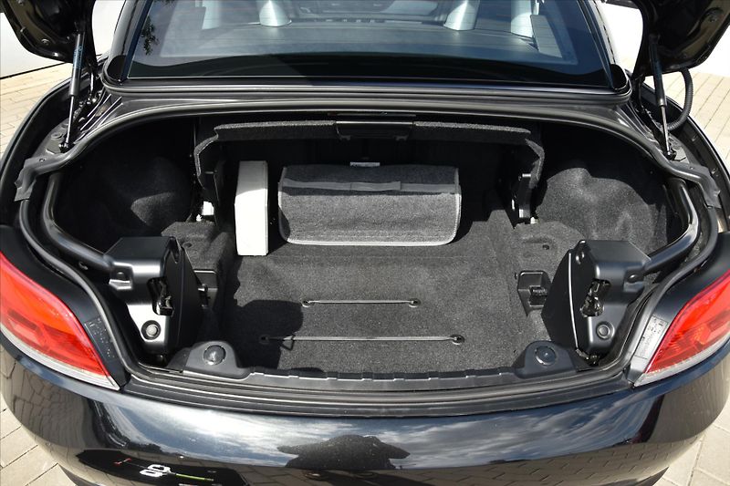 BMW Z4 23i 150kW SERVISNÍ KNIHA ČR - fotka 13 z 26