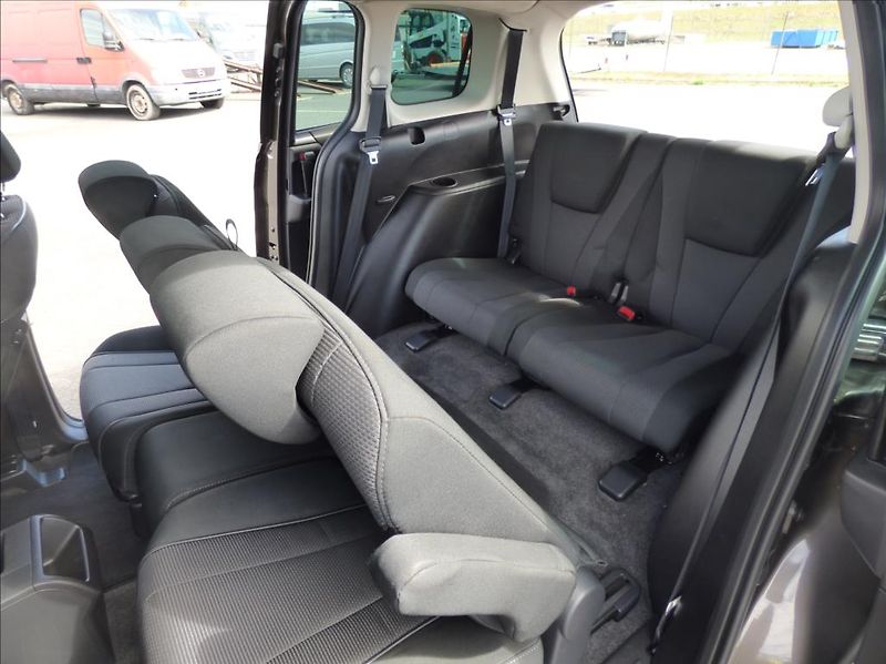 Mazda 5 2,0 MZR,7 míst,Digi Klima,  Se - fotka 21 z 50