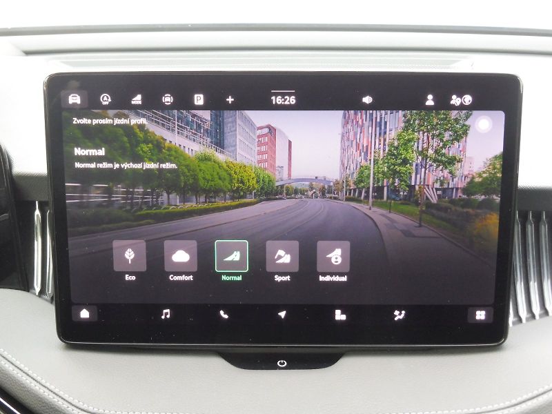 Škoda Superb (2025) Combi L&K 2,0 TDI 110kW DSG - fotka 18 z 30