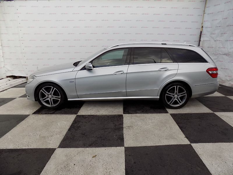 Mercedes-Benz Třídy E (2011) E 300CDI/bi-xenon/Avantgarde/ - fotka 2 z 36